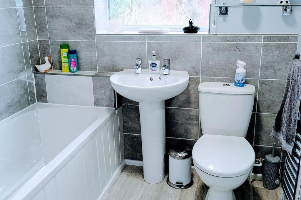 Ludlow Mews Town House With Free Parking Ngoại thất bức ảnh