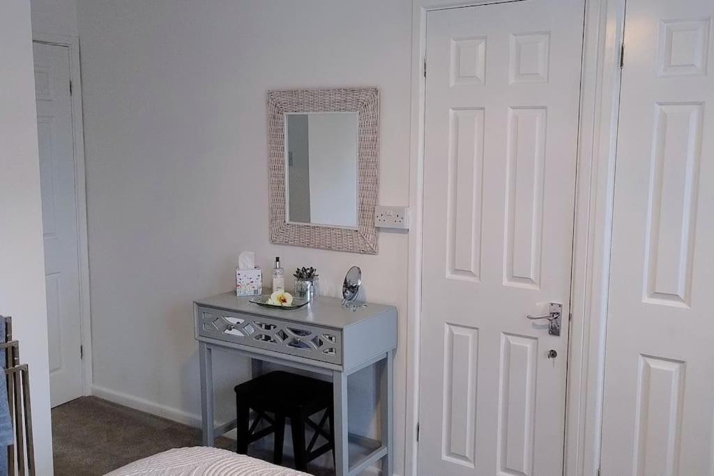 Ludlow Mews Town House With Free Parking Ngoại thất bức ảnh