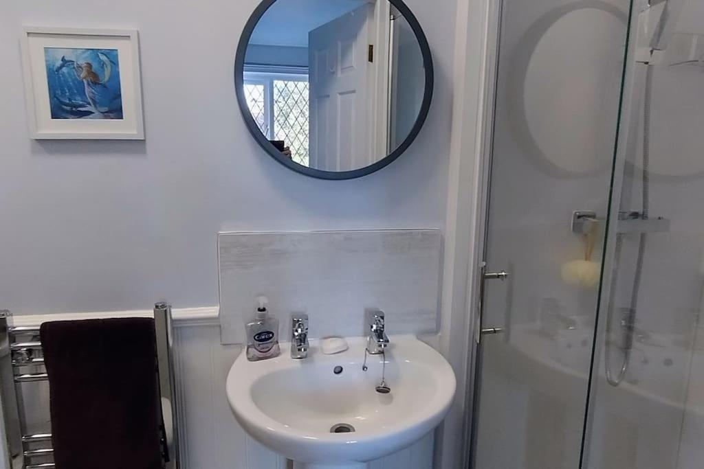 Ludlow Mews Town House With Free Parking Ngoại thất bức ảnh
